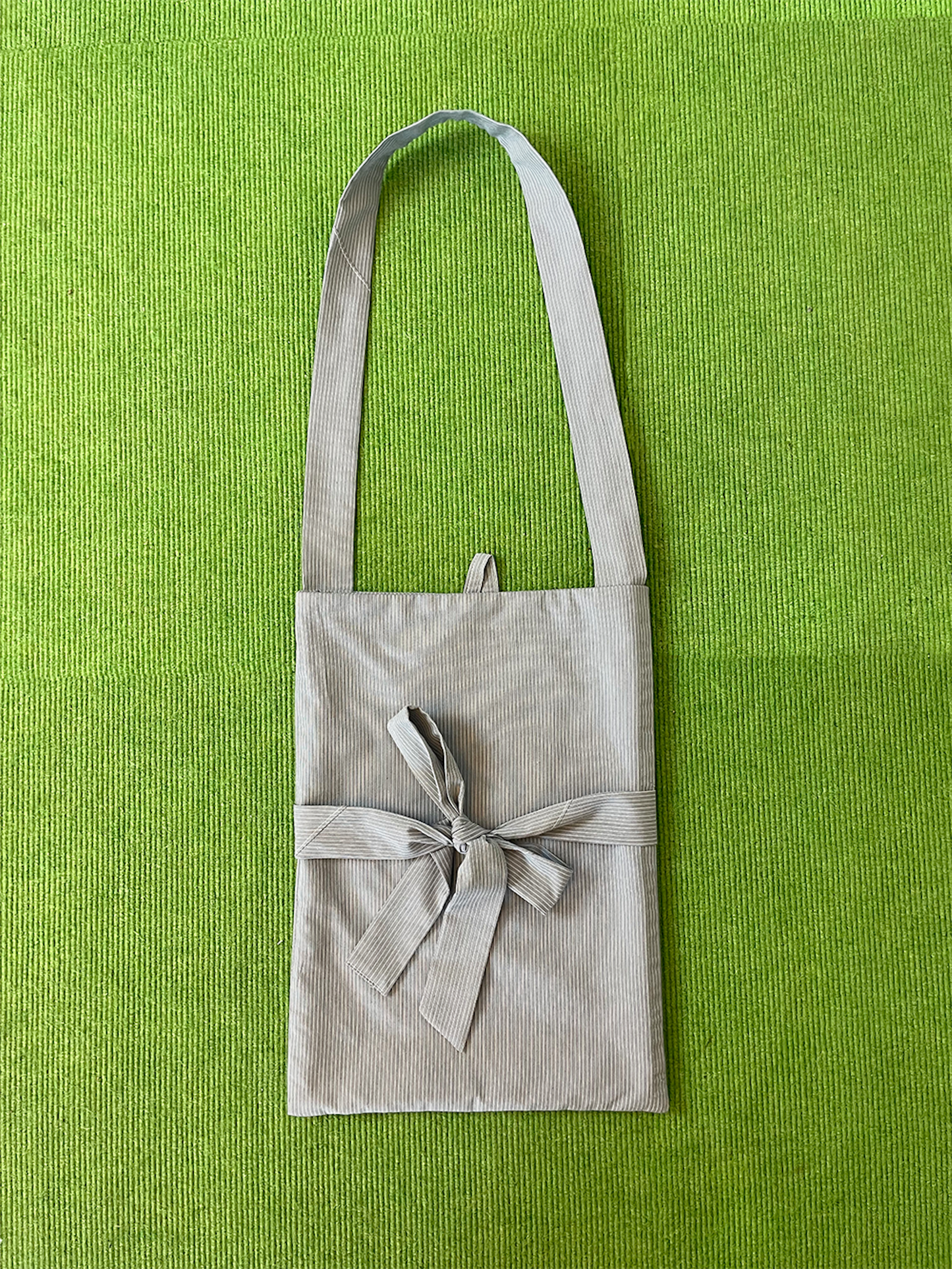 Tie Bag • gray stripe